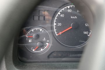 ���� ������D9 170���� 4X2 6.8�������ػ���(EQ1140L9BDG)ͼƬ