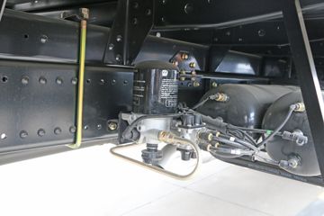 ���� ������D9 170���� 4X2 6.8�������ػ���(EQ1140L9BDG)ͼƬ