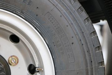 ���� ������D9 170���� 4X2 6.8�������ػ���(EQ1140L9BDG)ͼƬ