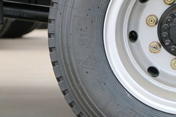 ���� ������D9 170���� 4X2 6.8�������ػ���(EQ1140L9BDG)ͼƬ