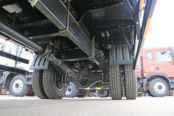 ���� ������D9 170���� 4X2 6.8�������ػ���(EQ1140L9BDG)ͼƬ