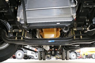 ���� ������D9 170���� 4X2 6.8�������ػ���(EQ1140L9BDG)ͼƬ