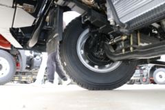 东风 多利卡D9 170马力 4X2 6.8米栏板载货车(EQ1140L9BDG)