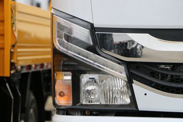 ���� ������K5 2018�� 115���� 3.8�׵��������Ῠ(Һɲ)ͼƬ