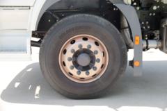 联合卡车 E370重卡 370马力 6X4 LNG牵引车(QCC4252N654M)