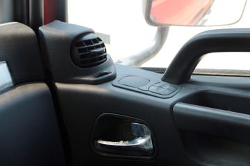 ���Ͽ��� U370�ؿ� 370���� 6X4 LNGǣ����ͼƬ