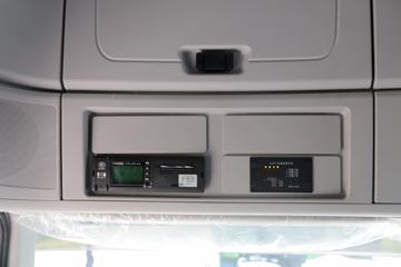 ���Ͽ��� U370�ؿ� 370���� 6X4 LNGǣ����ͼƬ