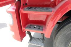 联合卡车 U370重卡 370马力 6X4 LNG牵引车(QCC4252N654)