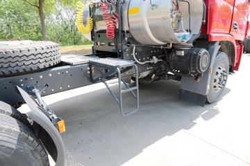 ���Ͽ��� U370�ؿ� 370���� 6X4 LNGǣ����ͼƬ