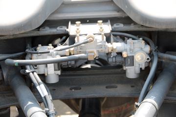 ���Ͽ��� U370�ؿ� 370���� 6X4 LNGǣ����ͼƬ