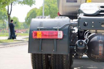 ���Ͽ��� U370�ؿ� 370���� 6X4 LNGǣ����ͼƬ