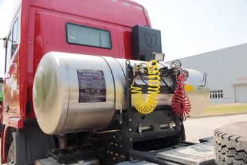 ���Ͽ��� U370�ؿ� 370���� 6X4 LNGǣ����ͼƬ