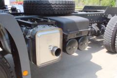 联合卡车 U370重卡 370马力 6X4 LNG牵引车(QCC4252N654)