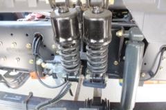 联合卡车 U370重卡 370马力 6X4 LNG牵引车(QCC4252N654)