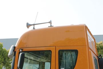 ���Ͽ��� U380 380���� 8X4 8.2����ж��(QCC3312D656-3)ͼƬ