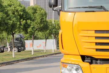 ���Ͽ��� U380 380���� 8X4 8.2����ж��(QCC3312D656-3)ͼƬ