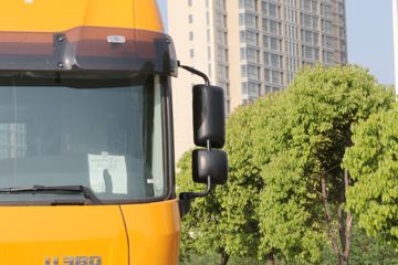 ���Ͽ��� U380 380���� 8X4 8.2����ж��(QCC3312D656-3)ͼƬ