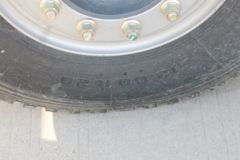 联合卡车 U380 380马力 8X4 8.2米自卸车(QCC3312D656-3)