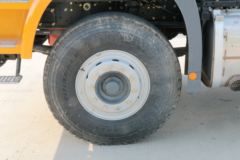 联合卡车 U380 380马力 8X4 8.2米自卸车(QCC3312D656-3)