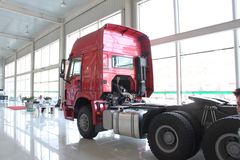 中国重汽 HOWO重卡 336马力 6X4 牵引车(精英版 HW76)(变速器HW20716)(ZZ4257N3247C1) 中国重汽 HOWO重卡 336马力 6X4 牵引车(精英版 HW76)(变速器HW20716)(ZZ4257N3247C1)