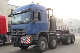 奔驰Actros 牵引车外观                                                图片
