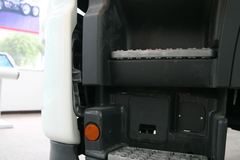 广汽日野 700系列重卡 350马力 6X4 牵引车(高顶)(YC4250SS2PK)