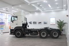 广汽日野 700系列重卡 350马力 6X4 牵引车(高顶)(YC4250SS2PK)