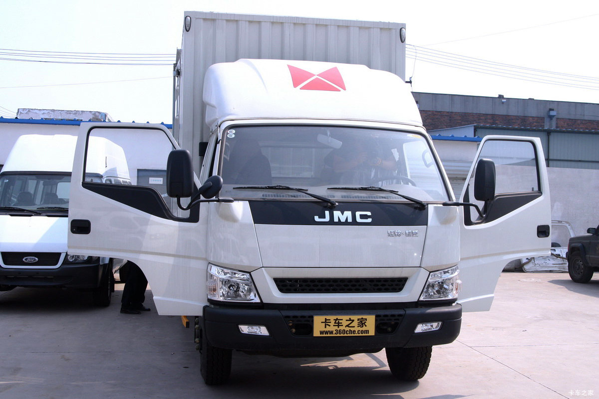 江铃 凯威中卡 140马力 4X2单排载货车(轴距4500)