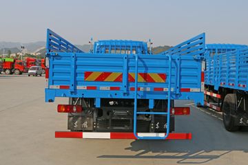 东风天锦&nbsp;教练车外观图片