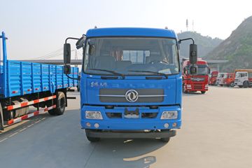 东风天锦&nbsp;教练车外观图片