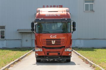 联合卡车 U440重卡 440马力 6X4牵引车(QCC4252D654-1)