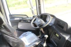 联合卡车 U550重卡 550马力 6X4牵引车(QCC4252D654-1)