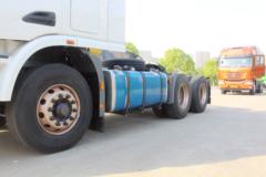 联合卡车 U550重卡 550马力 6X4牵引车(QCC4252D654-1)