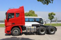 联合卡车 U380重卡 380马力 6X4牵引车(QCC4252D654K)