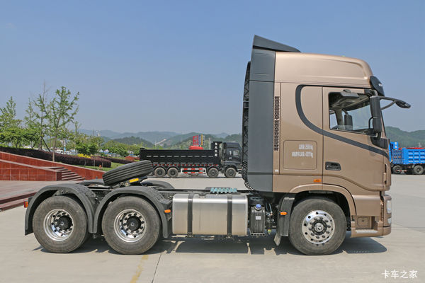 天龙旗舰KX牵引车限时促销中 优惠1万