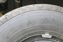 飞碟奥驰 A2系列 109马力 4.15米单排厢式轻卡(FD5044XXYW63K)