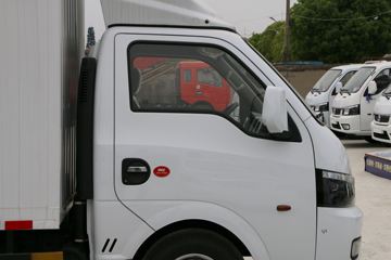 ����;�� T5 1.5L 110���� 3.7�׵�����ʽС��(3300���)ͼƬ