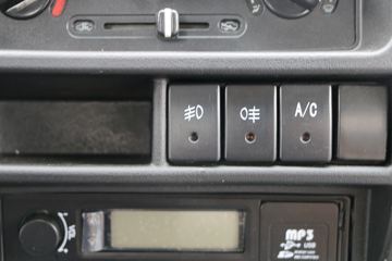 ����;�� T3(ԭС����W) 1.3L 87���� 3.3�׵�������΢��ͼƬ