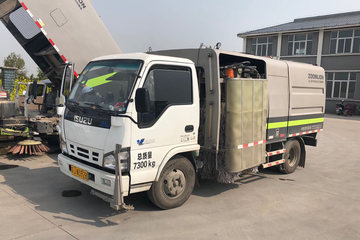 庆铃 五十铃600P 130马力 4X2 扫路车(中联重科)(ZLJ5073TSLQLE5)