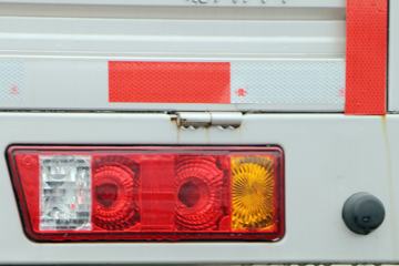 �����ڱ� Q7 1.2L 85���� ���� 2.595��˫������΢��ͼƬ