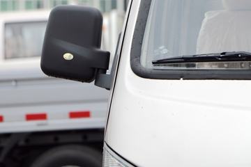 �����ڱ� Q7 1.2L 85���� ���� 2.595��˫������΢��ͼƬ