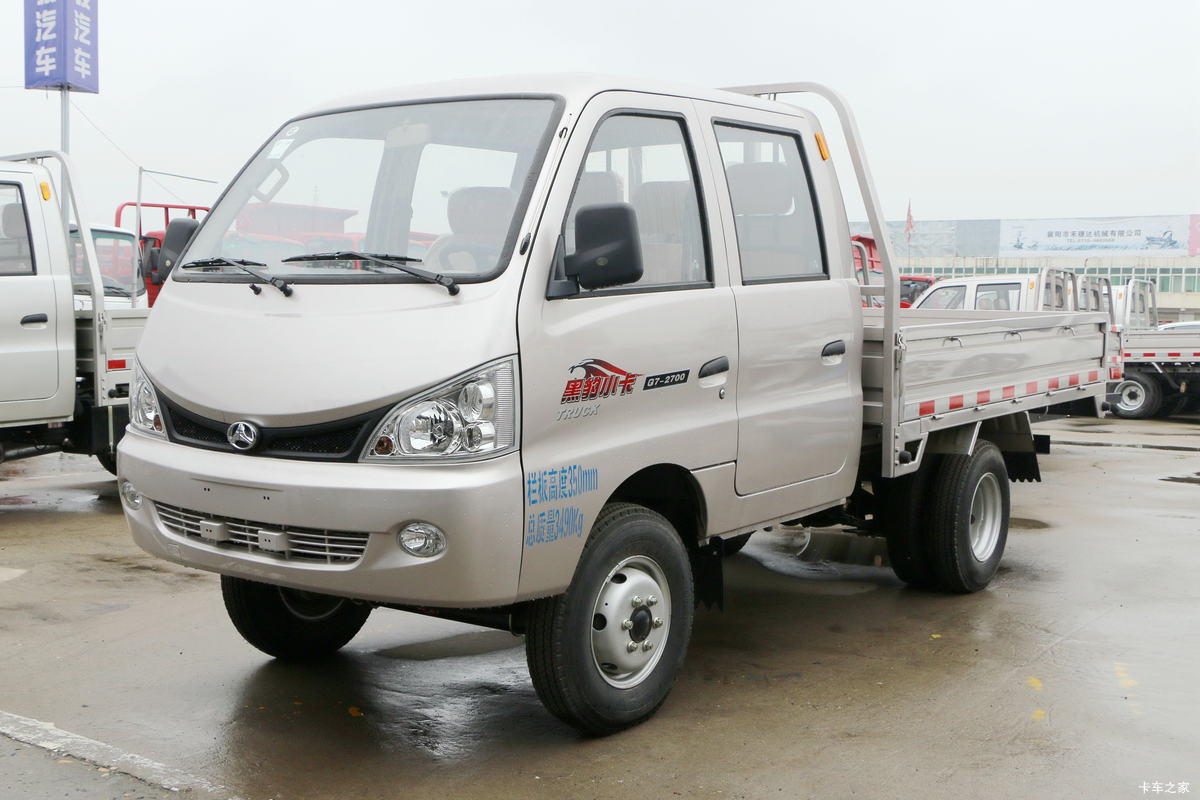 北汽黑豹 Q7 1.2L 85马力 汽油 2.595米双排栏板微卡