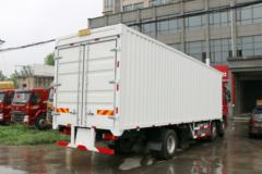 东风柳汽 乘龙H5中卡 270马力 6X2 9.7米排半翼开启厢式载货车(LZ5250XYKM5CB)