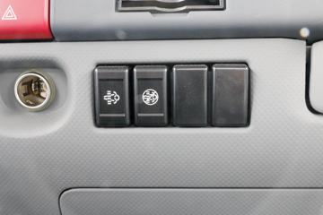 ���� ˧��Q6 130���� 4.18�׵��������Ῠ����ͼƬ