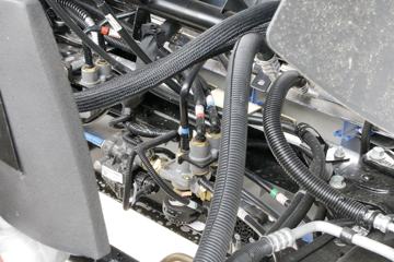 ���� ˧��Q6 130���� 4.18�׵��������Ῠ����ͼƬ