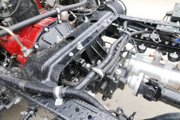 ���� ˧��Q6 130���� 4.18�׵��������Ῠ����ͼƬ