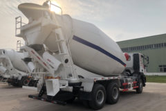 上汽红岩 杰狮 350马力 6X4 4.5方混凝土搅拌车(程力威牌)