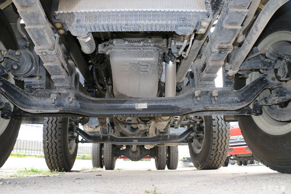 拉钢管专用 苏州豪曼小三轴自卸促销5千