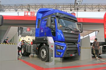 江铃重汽 威龙重卡 365马力 4X2牵引车(SXQ4180J1A2D5)