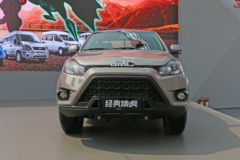 江铃 域虎5 2018款 经典版 超豪华型 2.4T柴油 140马力 手动 四驱 长轴距双排皮卡
